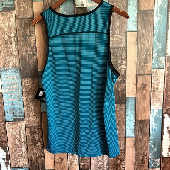 EZRUN medium striped performance tank - Picture 10 of 12